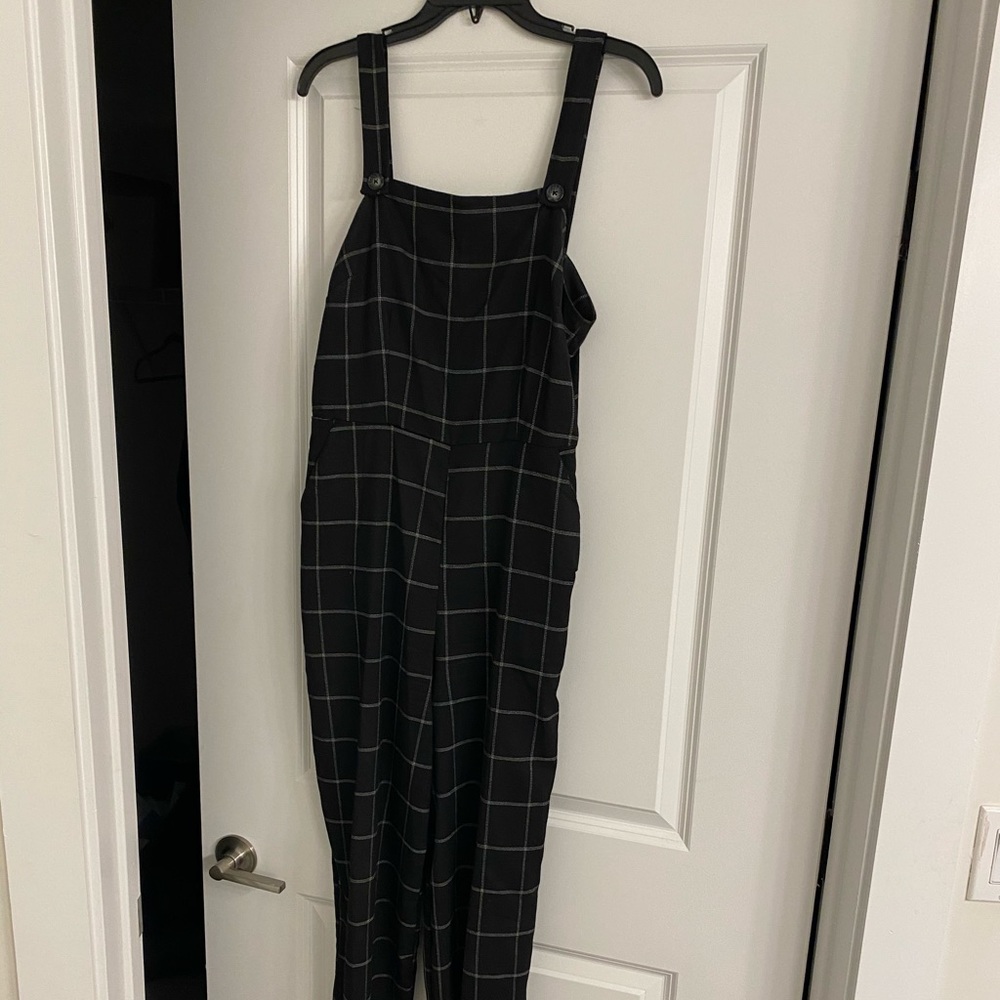 Romper - Picture 3 of 4